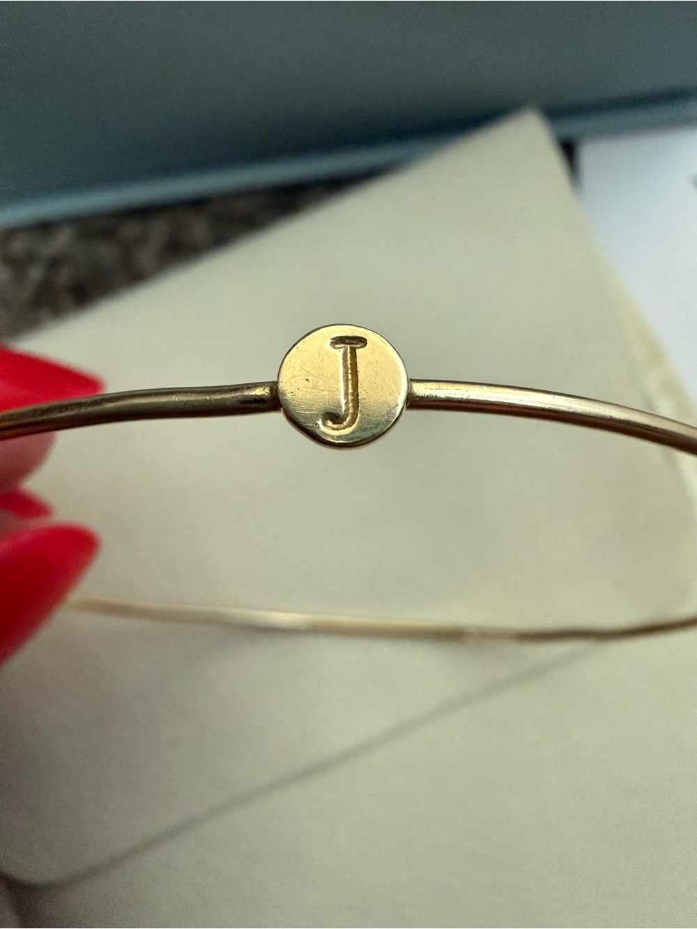 Yearly Co. Stamped Initial J Gold Bangle 7.5 - Picture 3 of 4
